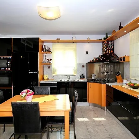 Seaview Villa Clara For 12 Guests Кожино