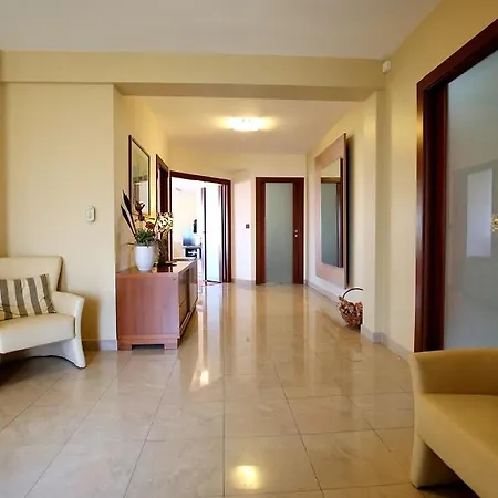 Seaview Villa Clara For 12 Guests Кожино